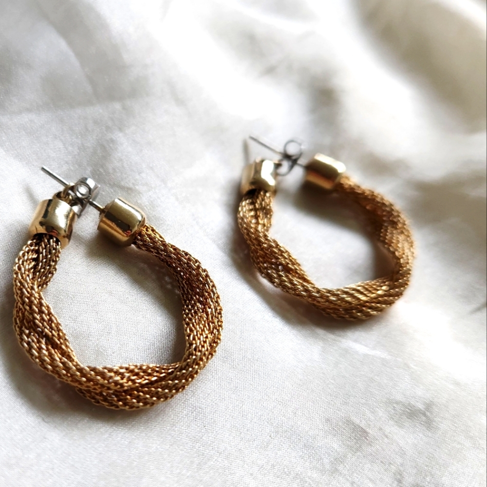 Vintage Sarah Coventry Gold Tone Twisted Mesh Earrings